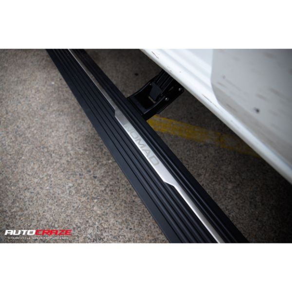 Nomad Power Side Steps - Jeep Wrangler 2D