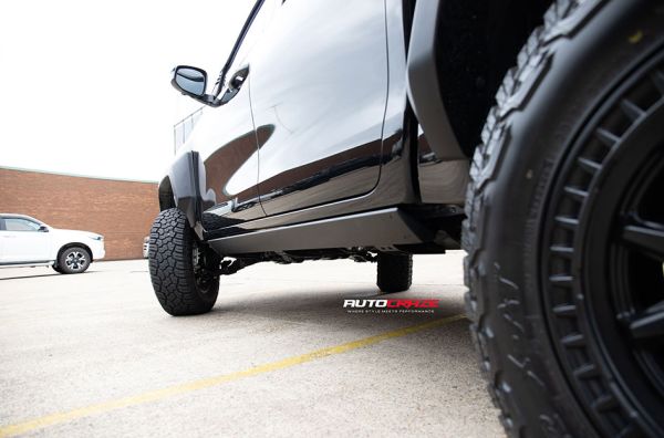 Nomad Power Side Steps - Holden Colorado Rg Dual Cab
