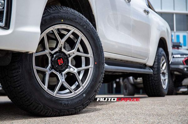 Nomad Sabbath 18X9 6X139.7 Hyper Black